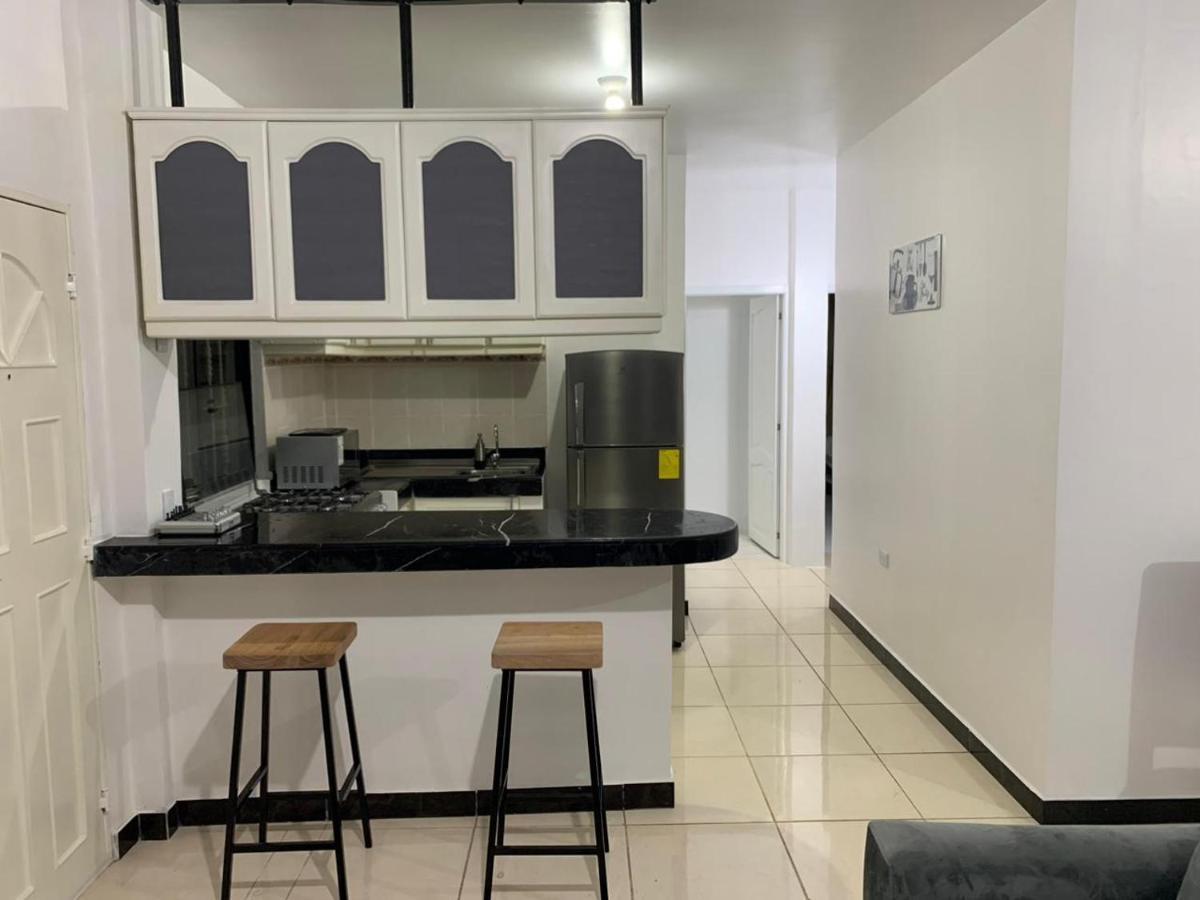 Comfortable 3-Bedroom Apartment, Close To The American Consulate Guayaquil Exterior photo
